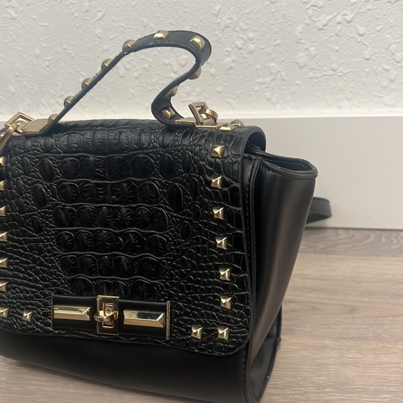 #41 Black Crossbody With Gold Studs - Picture 4 of 10